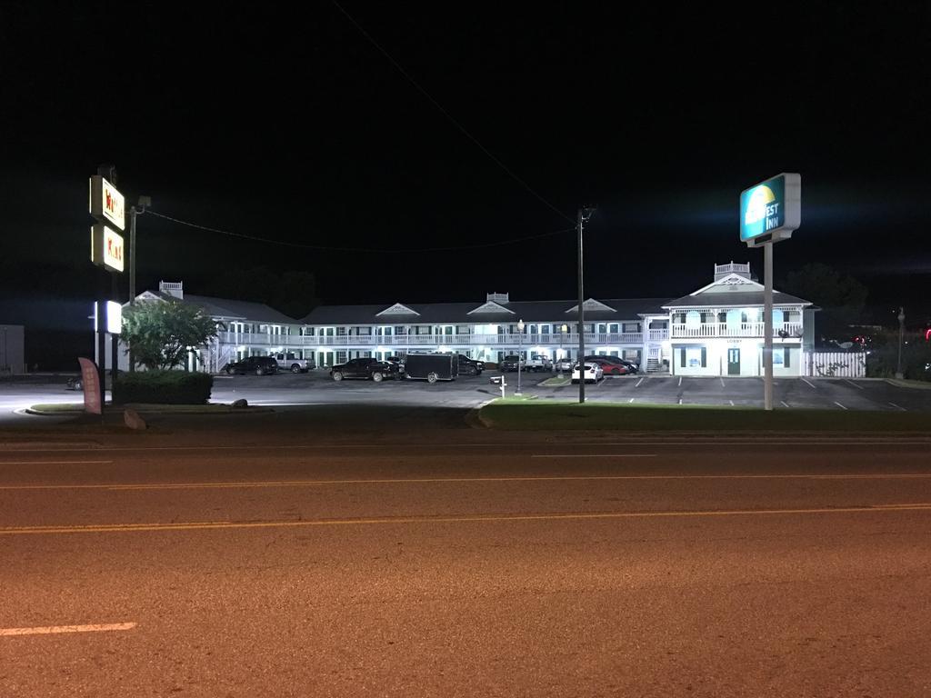Key West Inn - Chatsworth エクステリア 写真